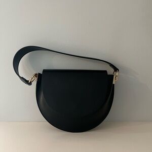 Contigo Black Crossbody Bag Minimalist Design